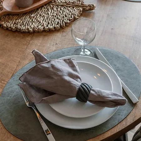 Huswell - Cosy With Vintage Interior Appartamento De Haan