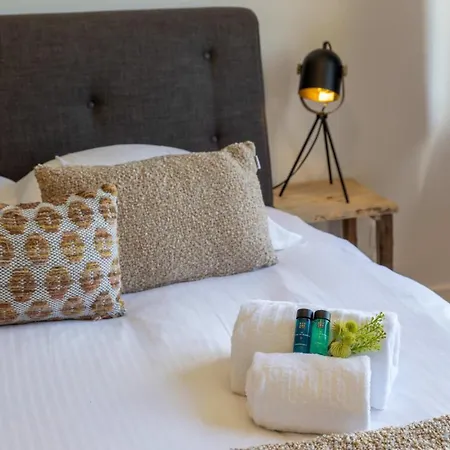 Huswell - Cosy With Vintage Interior Appartamento De Haan